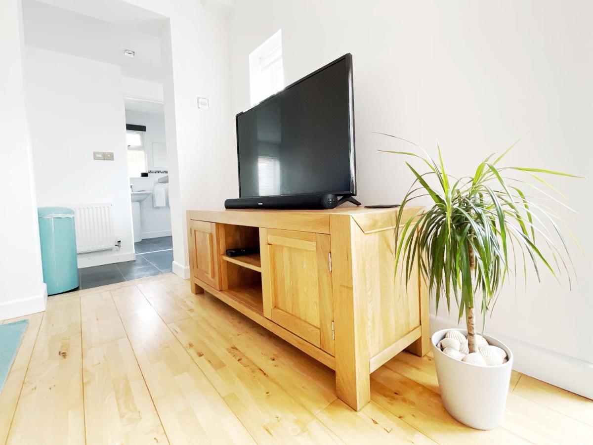 White Eden - Explore Cornwall From A Comfy Central Appartment St Austell Bagian luar foto